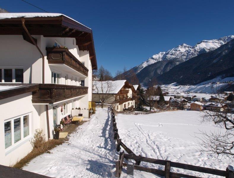 Ferienwohnung Mondial Neustift im Stubaital Ngoại thất bức ảnh