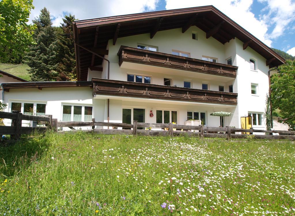 Ferienwohnung Mondial Neustift im Stubaital Ngoại thất bức ảnh