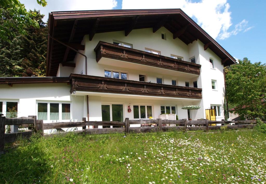 Ferienwohnung Mondial Neustift im Stubaital Ngoại thất bức ảnh