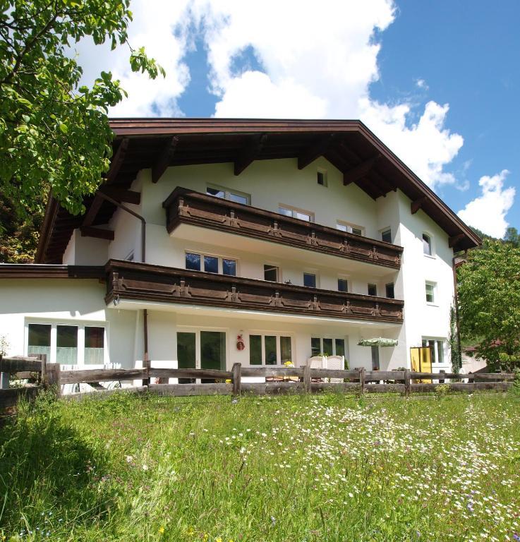 Ferienwohnung Mondial Neustift im Stubaital Ngoại thất bức ảnh